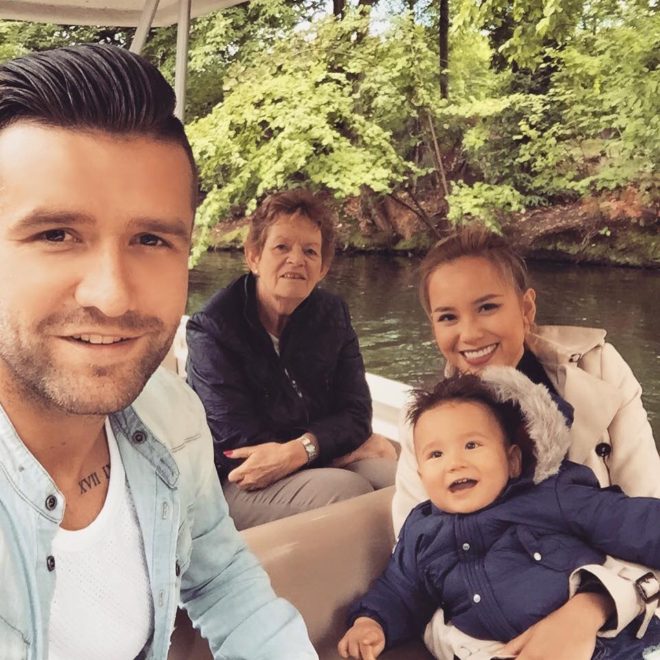 Vợ chồng Danny van Bakel sẽ đưa bà ngoại sang thăm và du lịch Việt Nam. Ảnh: NVCC