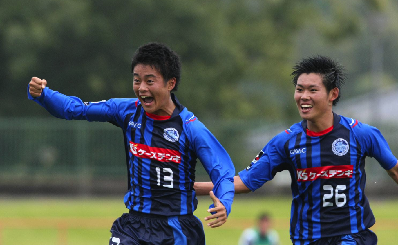 CLB muon so huu Cong Phuong cam hoa doi top dau J.League 2 hinh anh