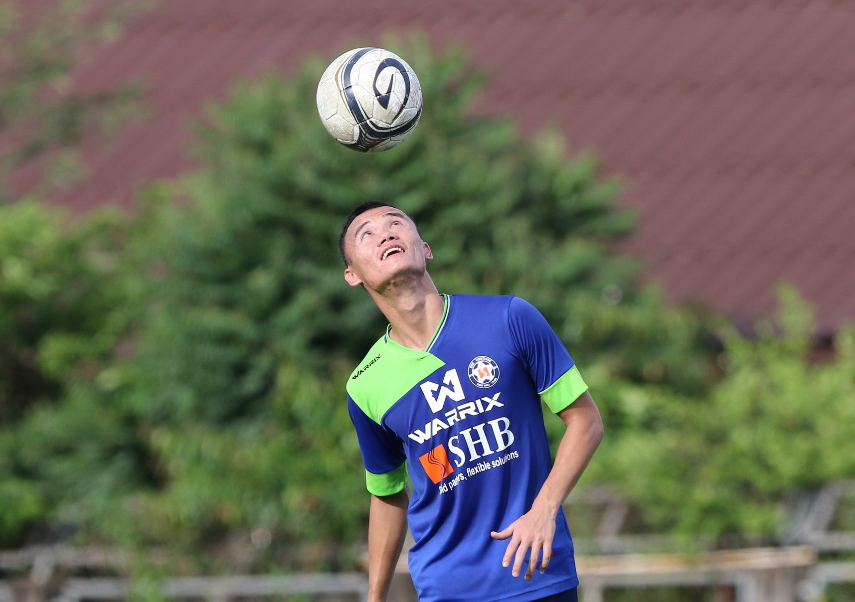 13 ban thang cua Xuan Nam trong giai doan luot di Lao League 2015 hinh anh