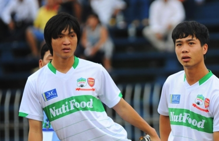 Bau Duc dat thoa thuan dua Tuan Anh sang Nhat Ban hinh anh