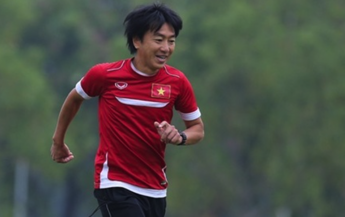 HLV Miura se trieu tap 30 cau thu du VCK U23 chau A hinh anh