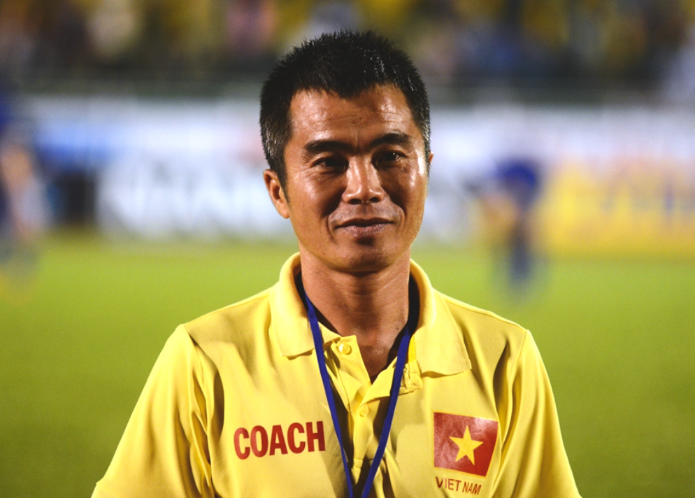 VFF khien trach HLV U21 Viet Nam hinh anh