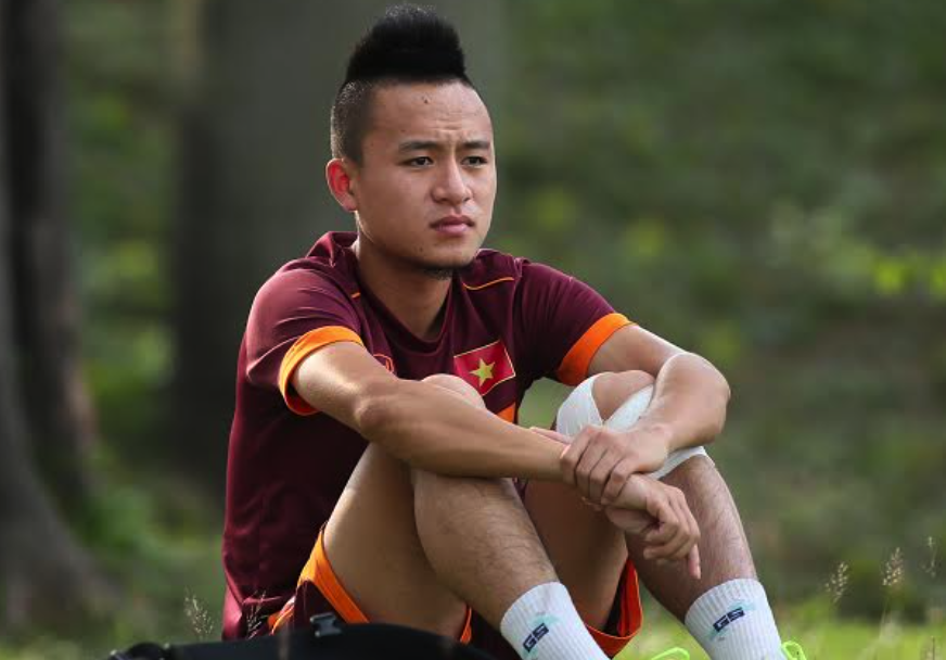 Huy Toan chia tay U23 Viet Nam vi chan thuong cot song hinh anh