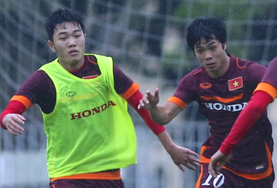 Cong Phuong cham tran Xuan Truong, Dong Trieu tren san tap hinh anh