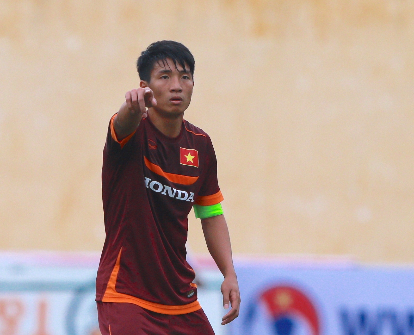 HLV Miura xoay tua bang doi truong U23 Viet Nam hinh anh