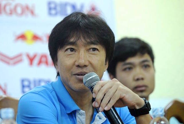 HLV Miura: 'Toi biet khan gia khong hai long voi U23 VN' hinh anh