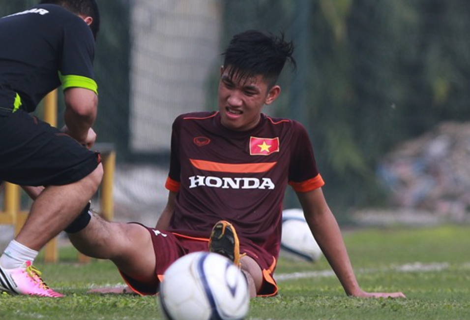 Trung ve U23 VN bi ran xuong, co hoi cho Que Ngoc Hai? hinh anh