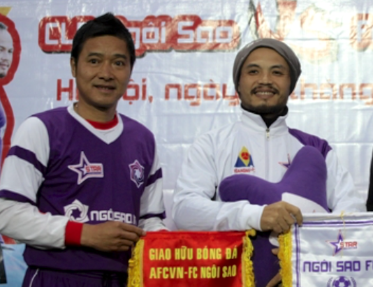 Hong Son ghi ban trong tran giao huu vi Tran Lap hinh anh