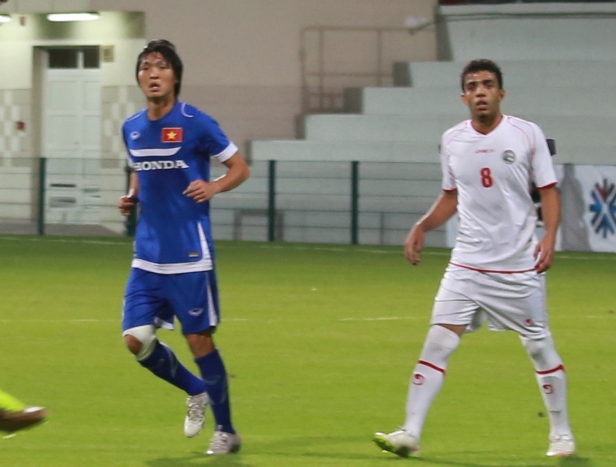 Tuan Anh da 20 phut trong tran giao huu o Qatar hinh anh