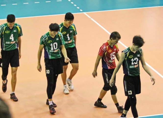 Vi sao cac doi bong chuyen nha giau lien tiep 'khai tu' hinh anh