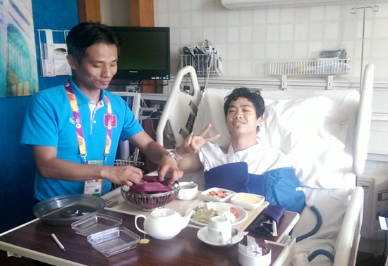 Cong Phuong can 2 thang de hoi phuc sau phau thuat hinh anh