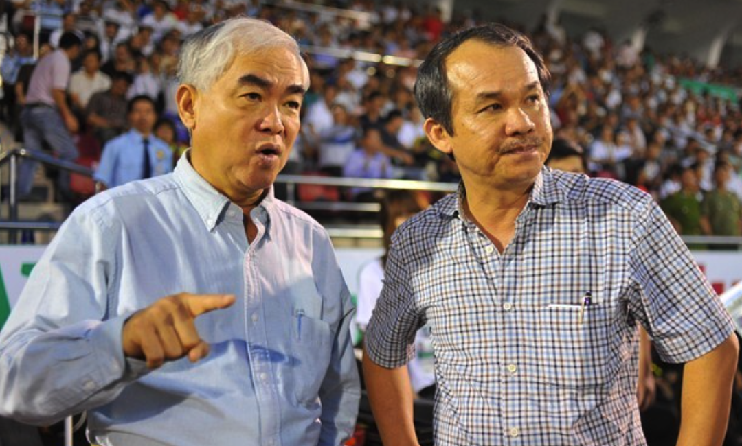 Noi bo VFF bat dong, HLV Miura khong biet lam hai long ai hinh anh