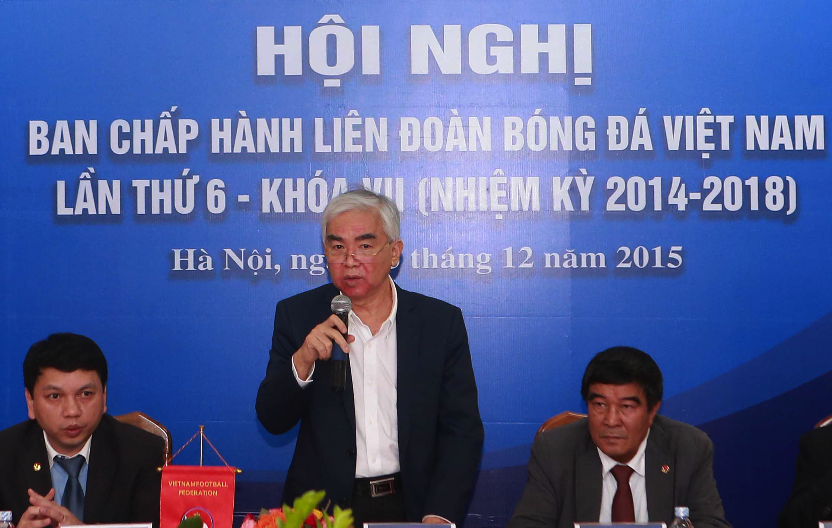 Hoi nghi VFF ban chuyen cham dut hop dong voi HLV Miura hinh anh