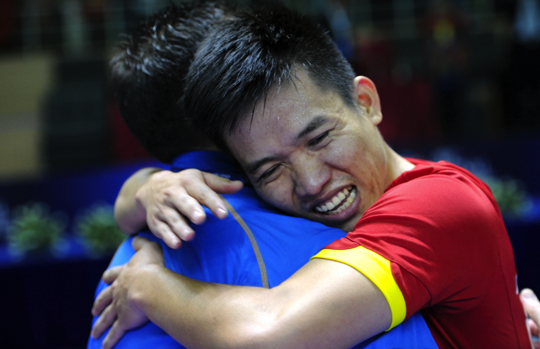 DT futsal Viet Nam an mung trong nuoc mat hinh anh