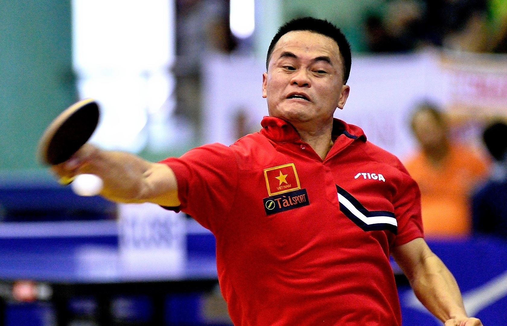 'Su dung ky luat quan doi o DT tre QG la chua hop ly' hinh anh