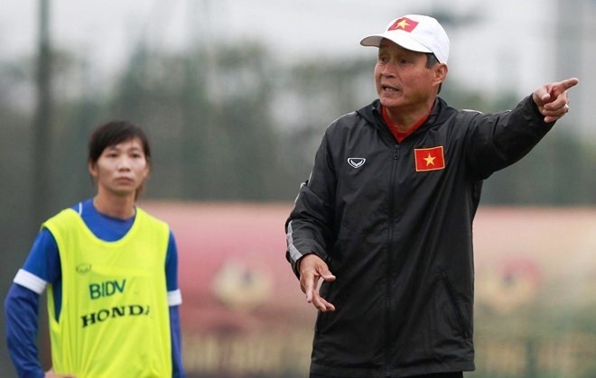 'Tuyen nu VN khong thua Trung Quoc ve tinh than' hinh anh