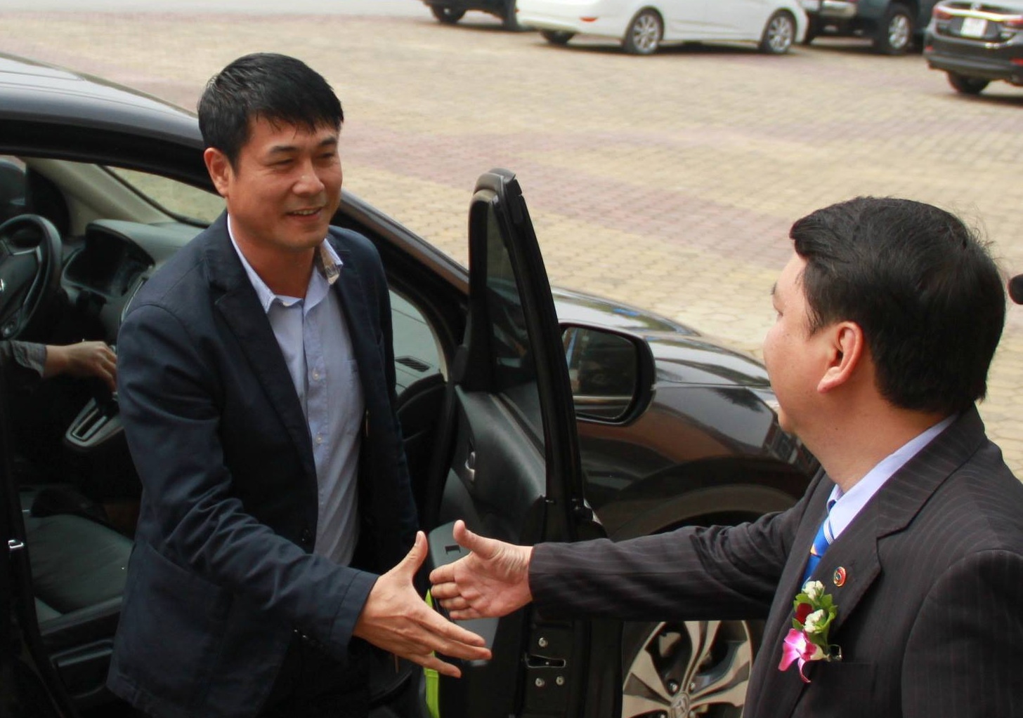 HLV Nguyen Huu Thang co them 'tro ly dac biet' hinh anh