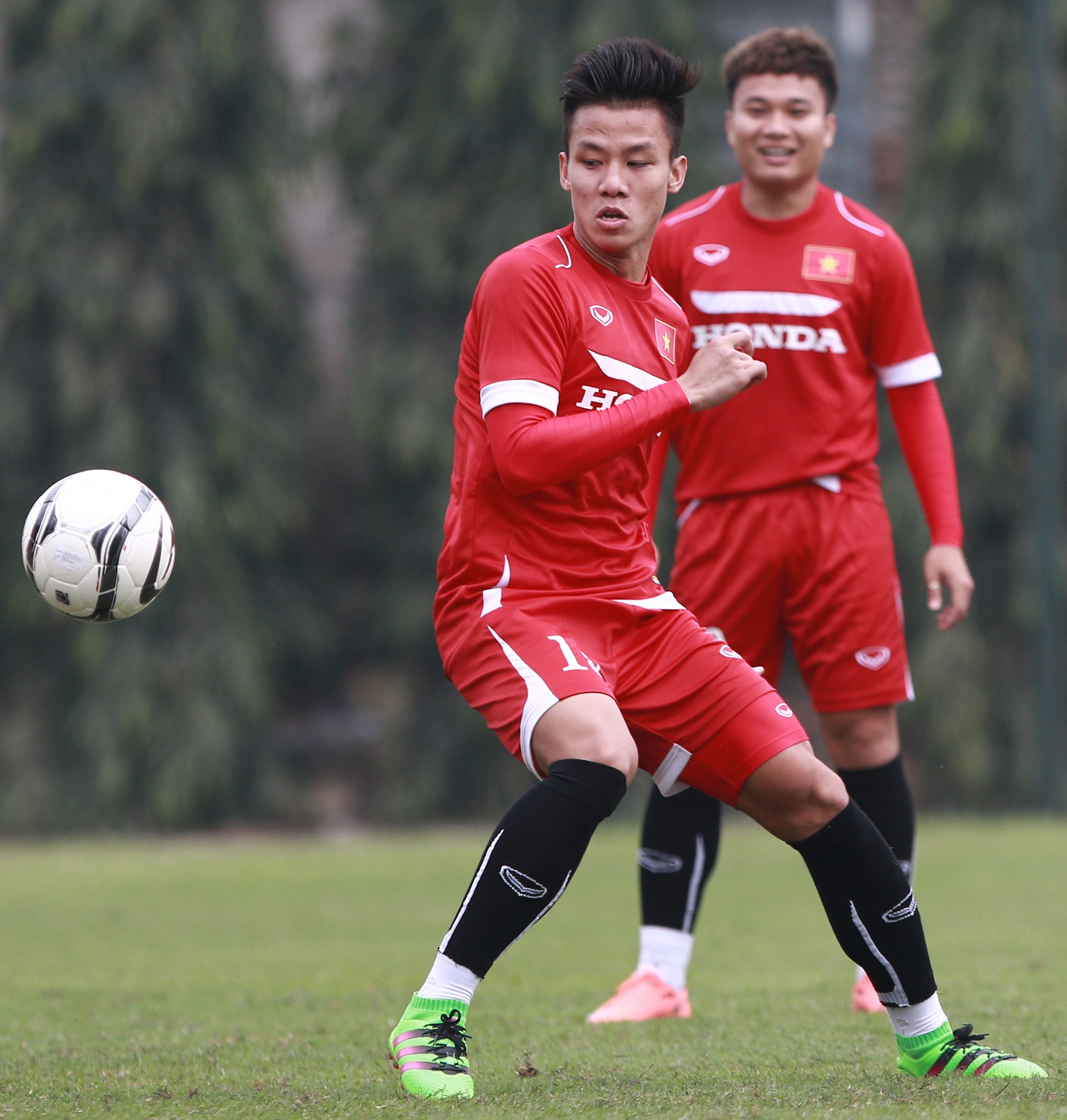 Bao chan thuong o DTVN anh 7