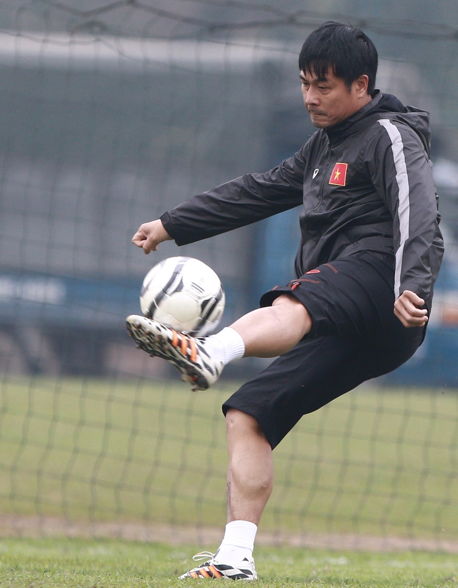 Tuan Anh gio tay xin bong anh 7