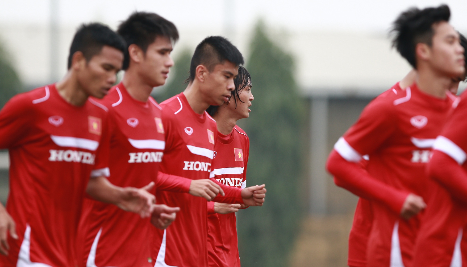 Tuan Anh gio tay xin bong anh 8