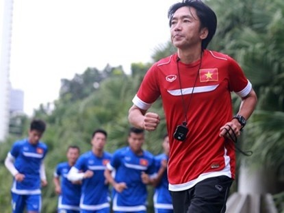 Doi hinh cua ong Miura nay vang bong o tuyen Viet Nam hinh anh