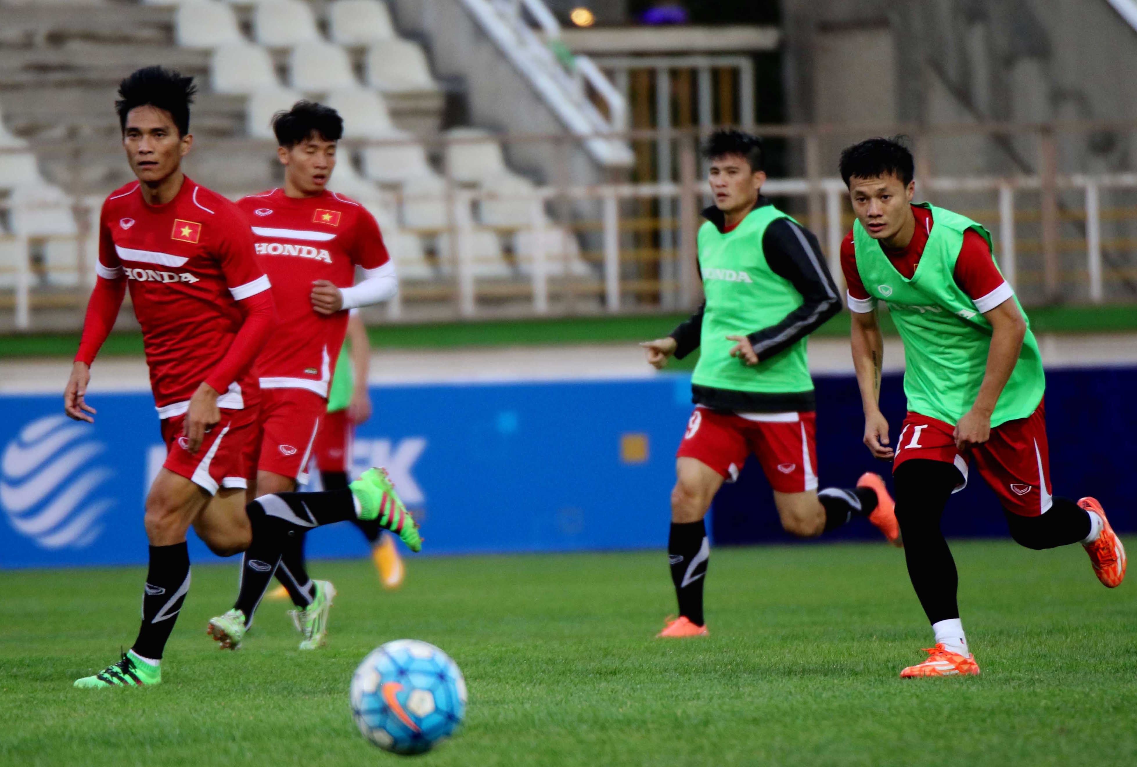 Doi hinh Viet Nam gap Iraq anh 6