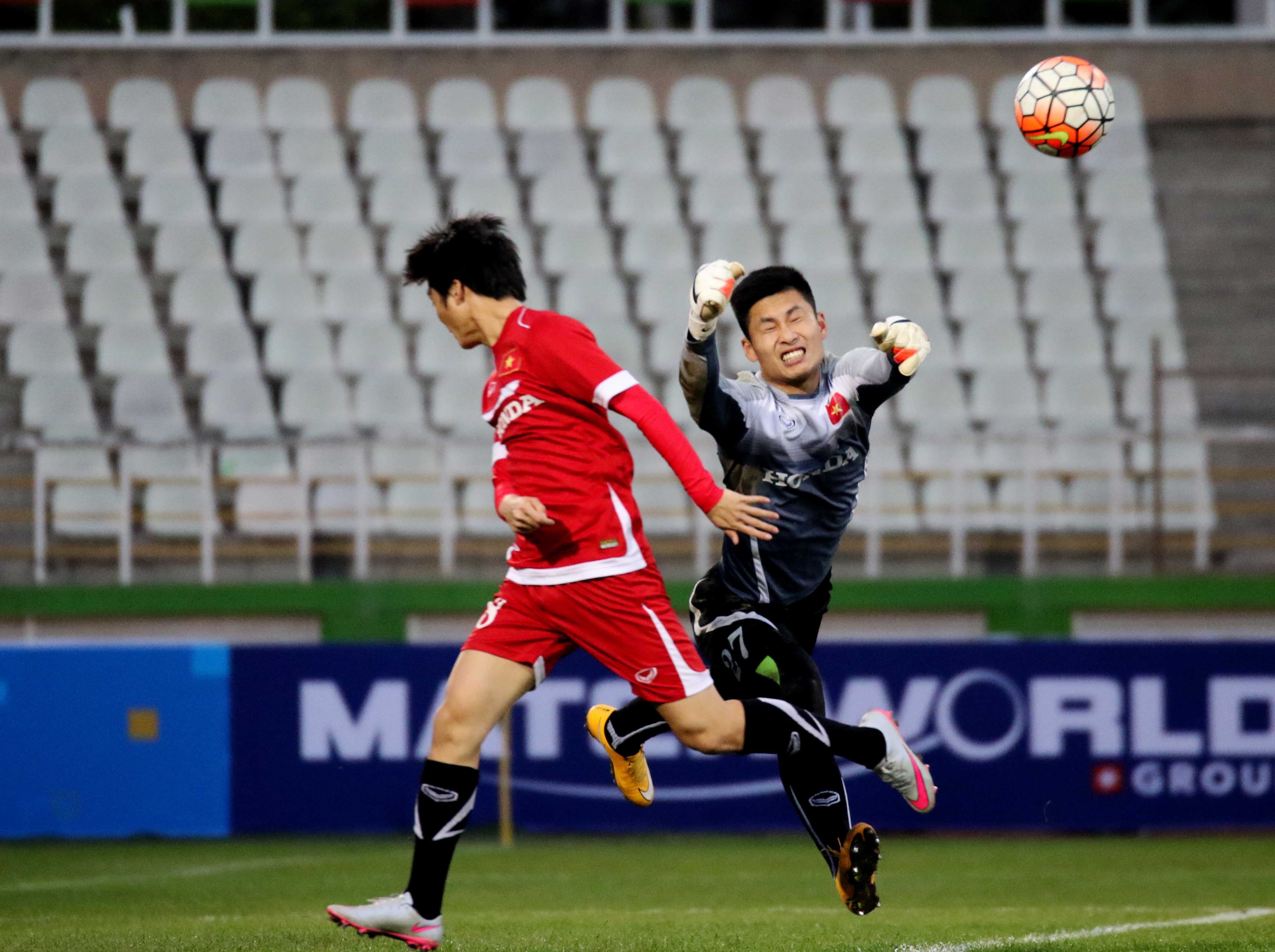 Doi hinh Viet Nam gap Iraq anh 3