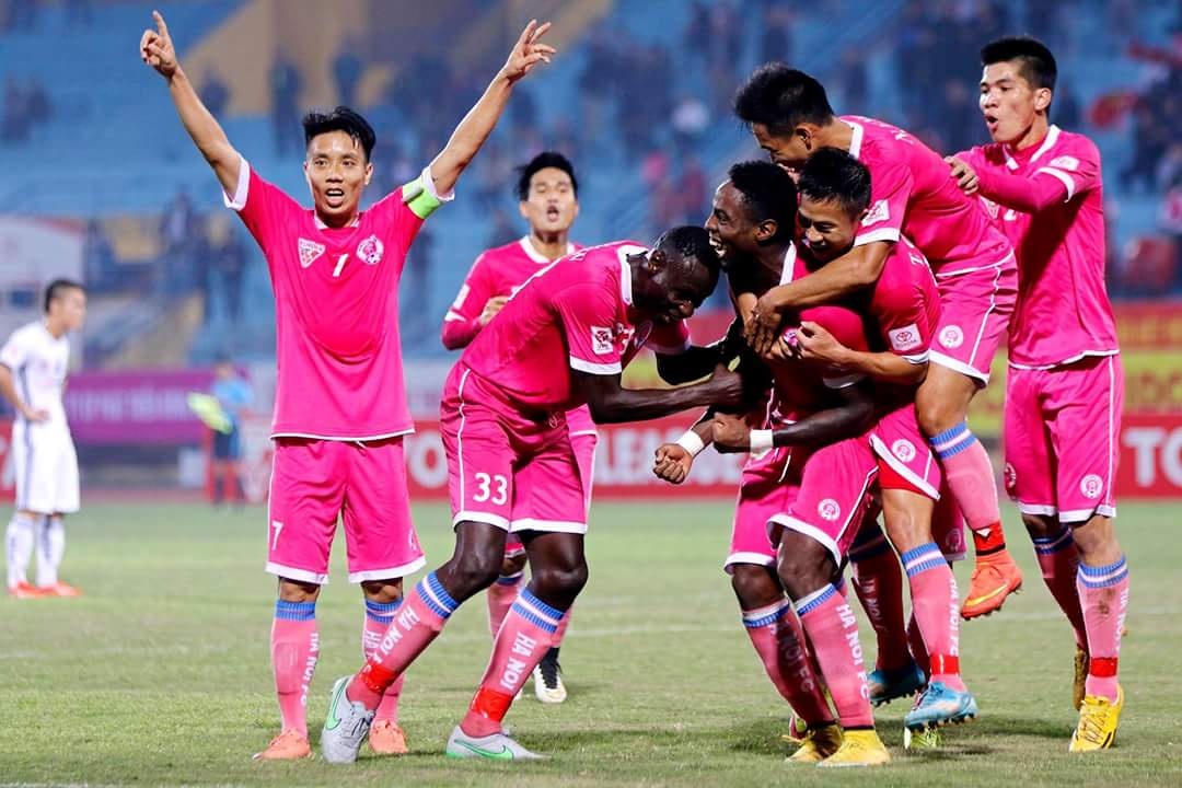 CLB Ha Noi chuyen vao Sai Gon anh 1