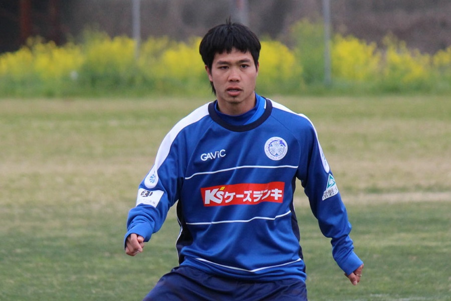 Cong Phuong vao san 7 phut cuoi trong tran hoa cua Mito hinh anh