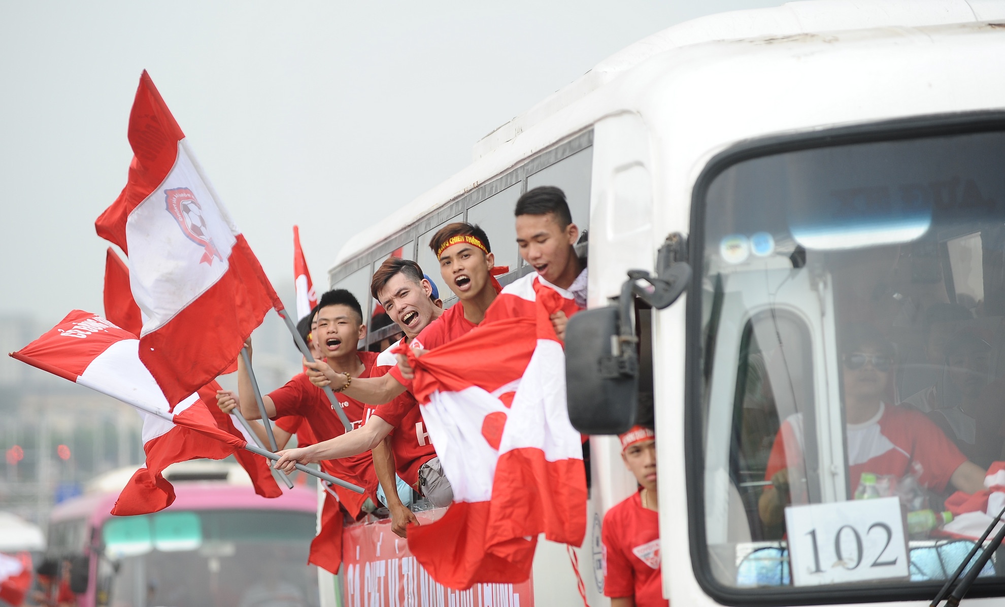 CDV Hai Phong dot phao sang anh 2