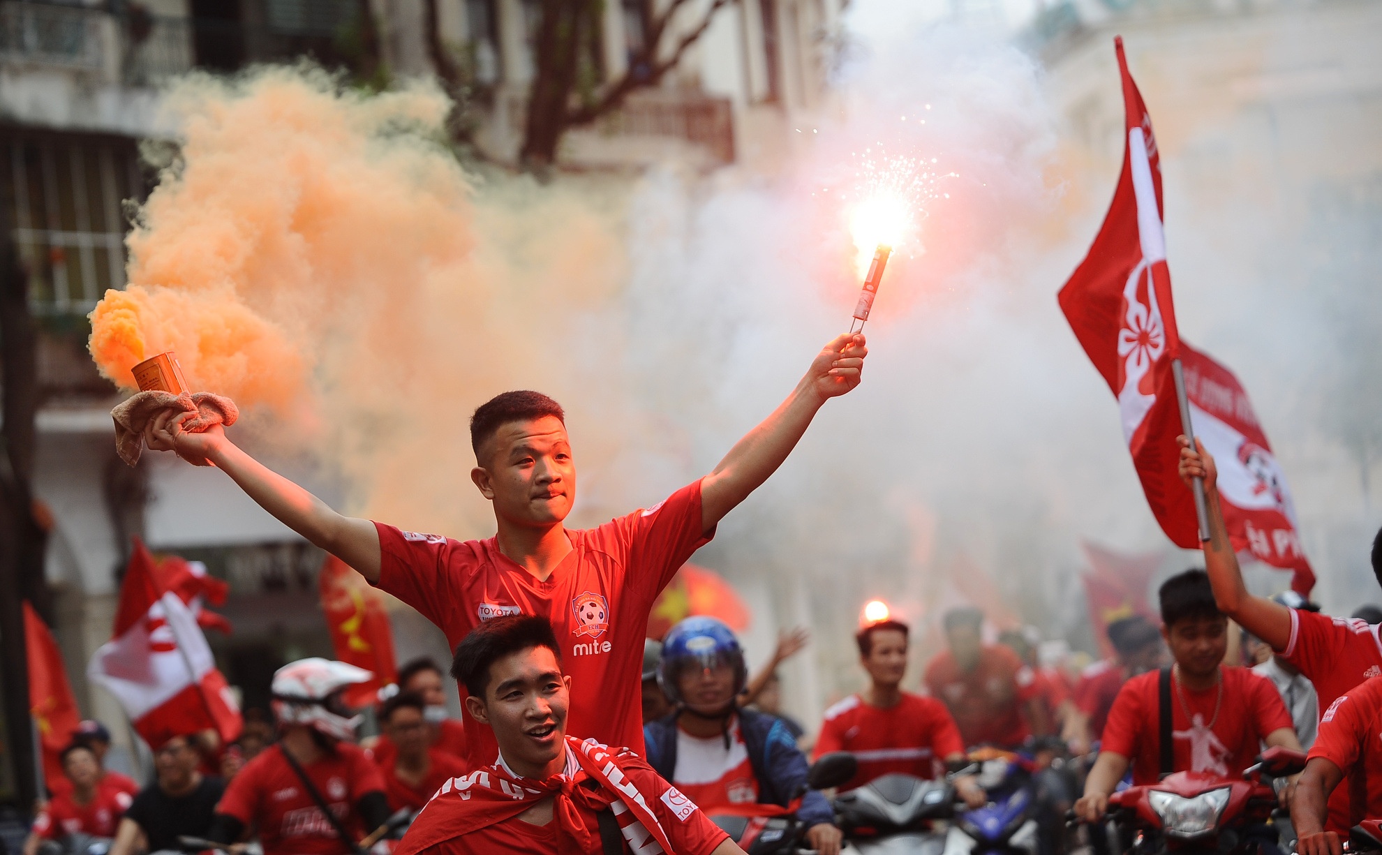 CDV Hai Phong dot phao sang anh 3