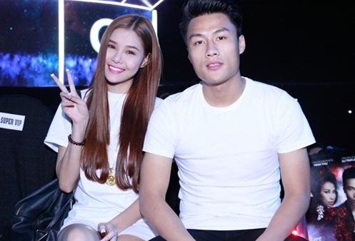 Mac Hong Quan up mo chuyen ket hon voi Ky Han hinh anh