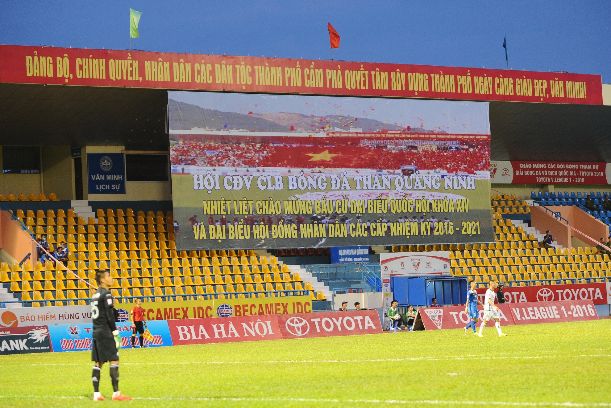 CDV Quang Ninh mang khau trang co vu anh 4