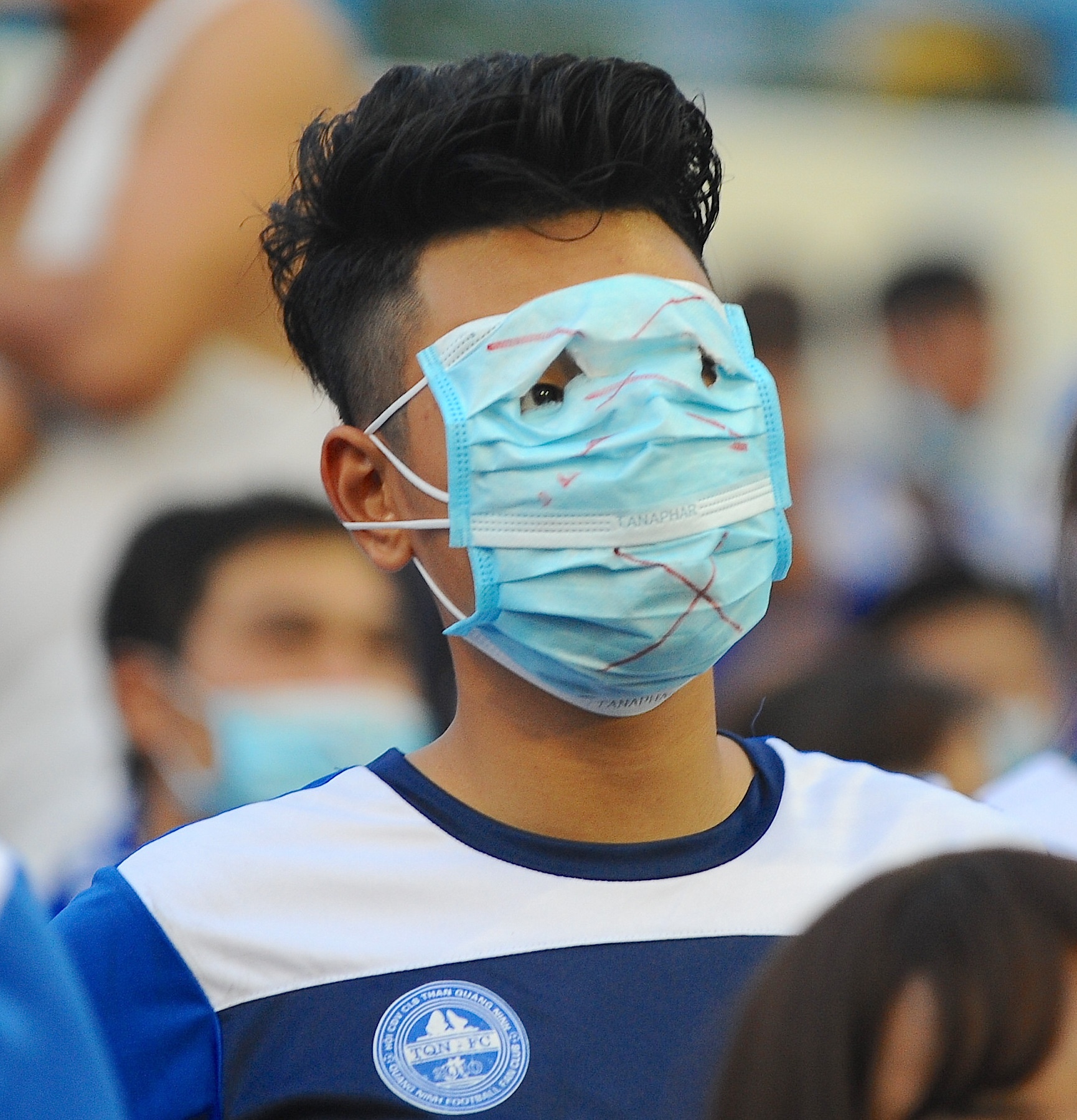 CDV Quang Ninh mang khau trang co vu anh 7