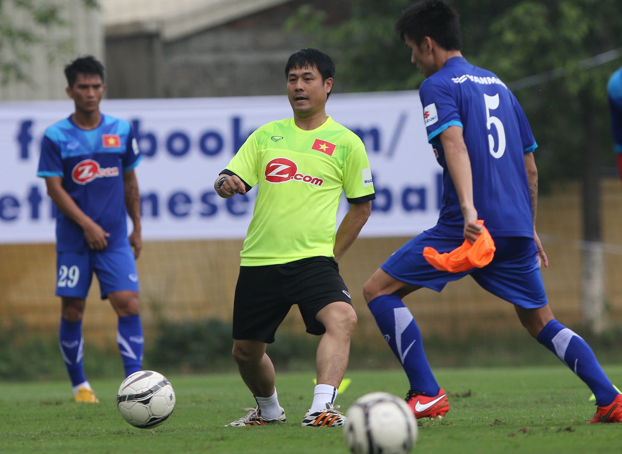 Tuyen Viet Nam choi bong nem anh 5