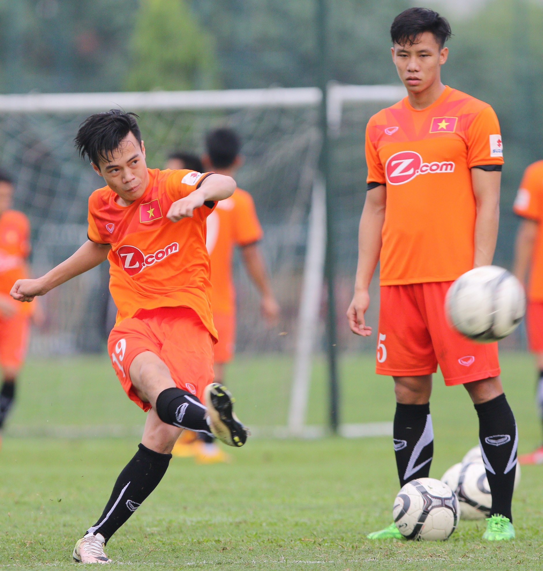 HLV Huu Thang chung kien Van Toan sut panenka dep mat hinh anh