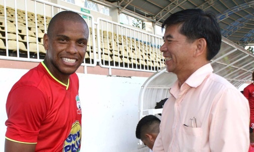 Tien dao Brazil gay an tuong khi thu viec o V.League hinh anh