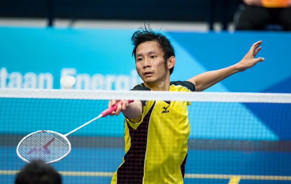 Tien Minh va ban gai vo dich giai cau long quoc te o Ha Noi hinh anh