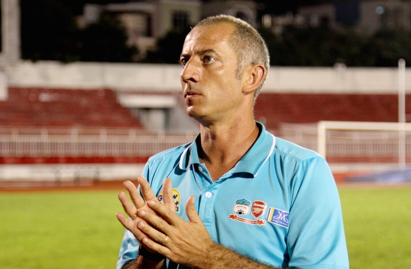 Thay Giom: Rat tot neu U16 HAGL duoc trieu tap len U16 VN hinh anh