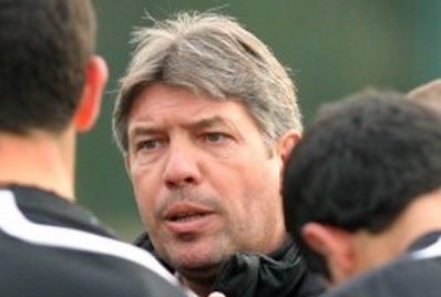 VFF tuyen cuu cau thu Schalke 04 lam giam doc ky thuat hinh anh