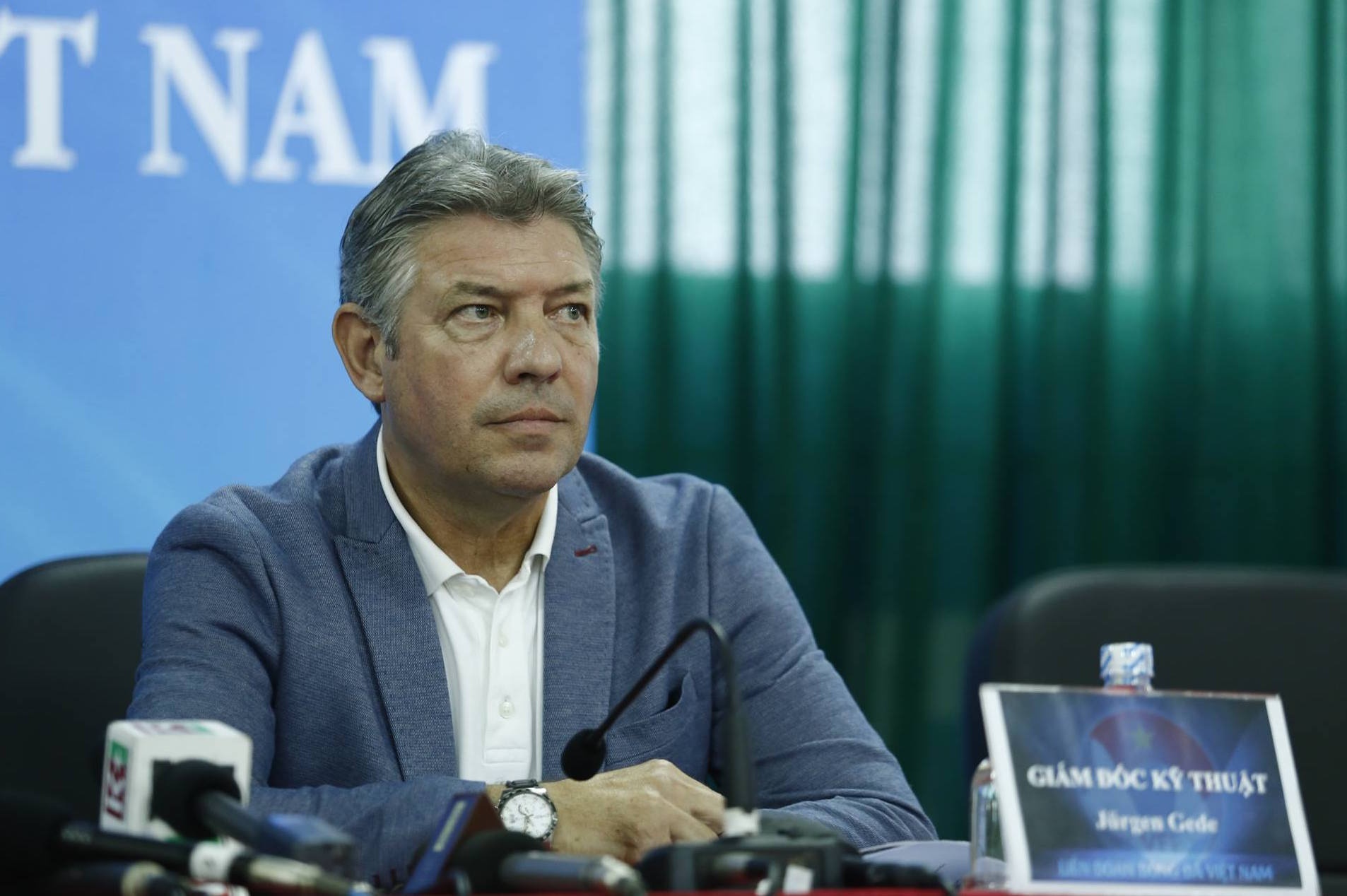 VFF tuyển giám đốc kỹ thuật người Đức ảnh 1 VFF tuyen giam doc ky thuat nguoi Duc anh 1