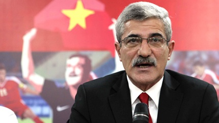 HLV Calisto khong chac Bo Dao Nha se thang Ba Lan hinh anh