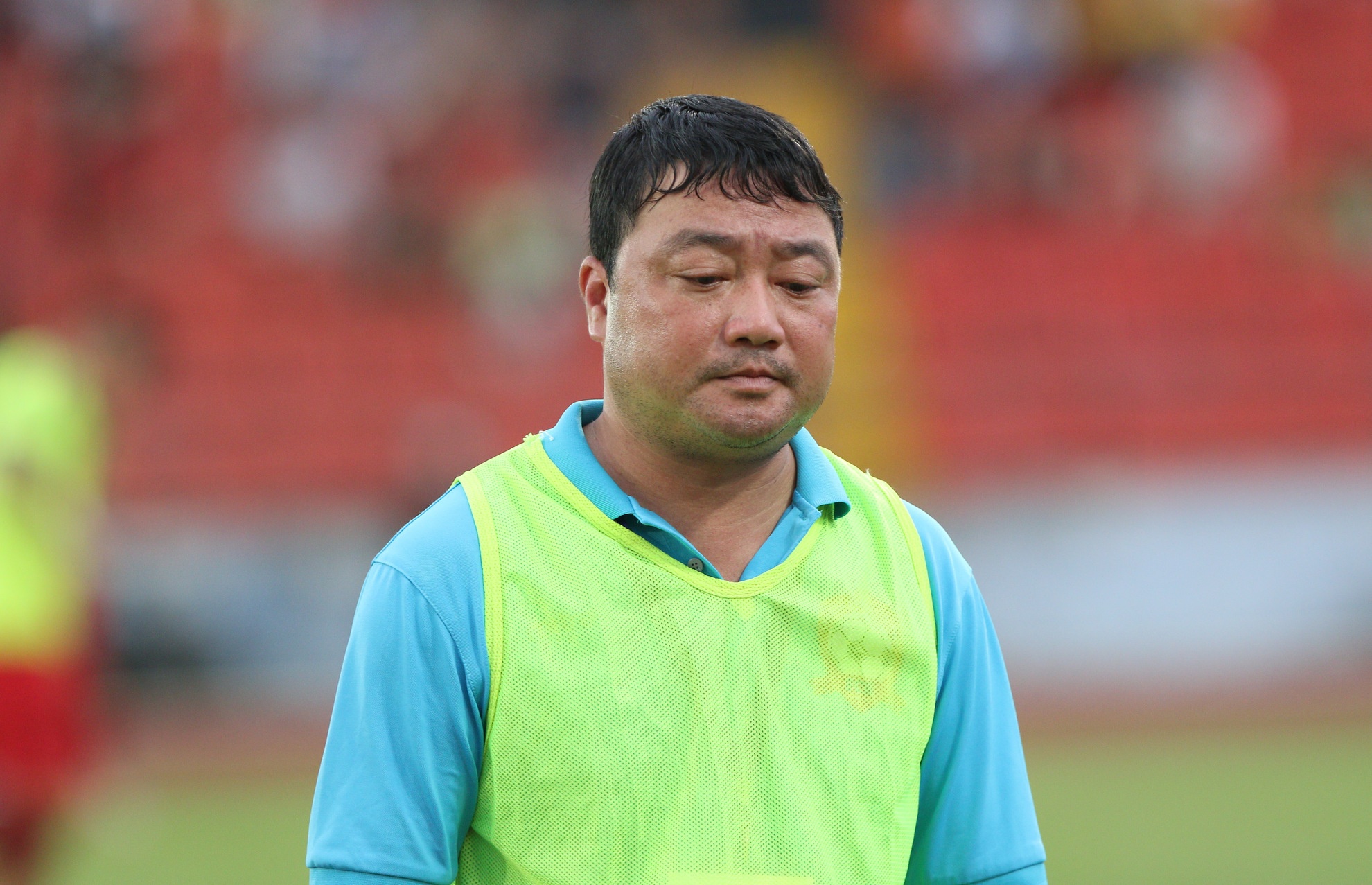 Doi cuoi bang thang de doi dan dau V.League anh 6