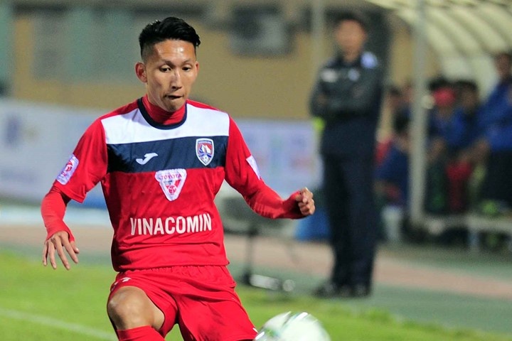 Cau thu Viet xin hoan chuyen thu viec o Duc hinh anh