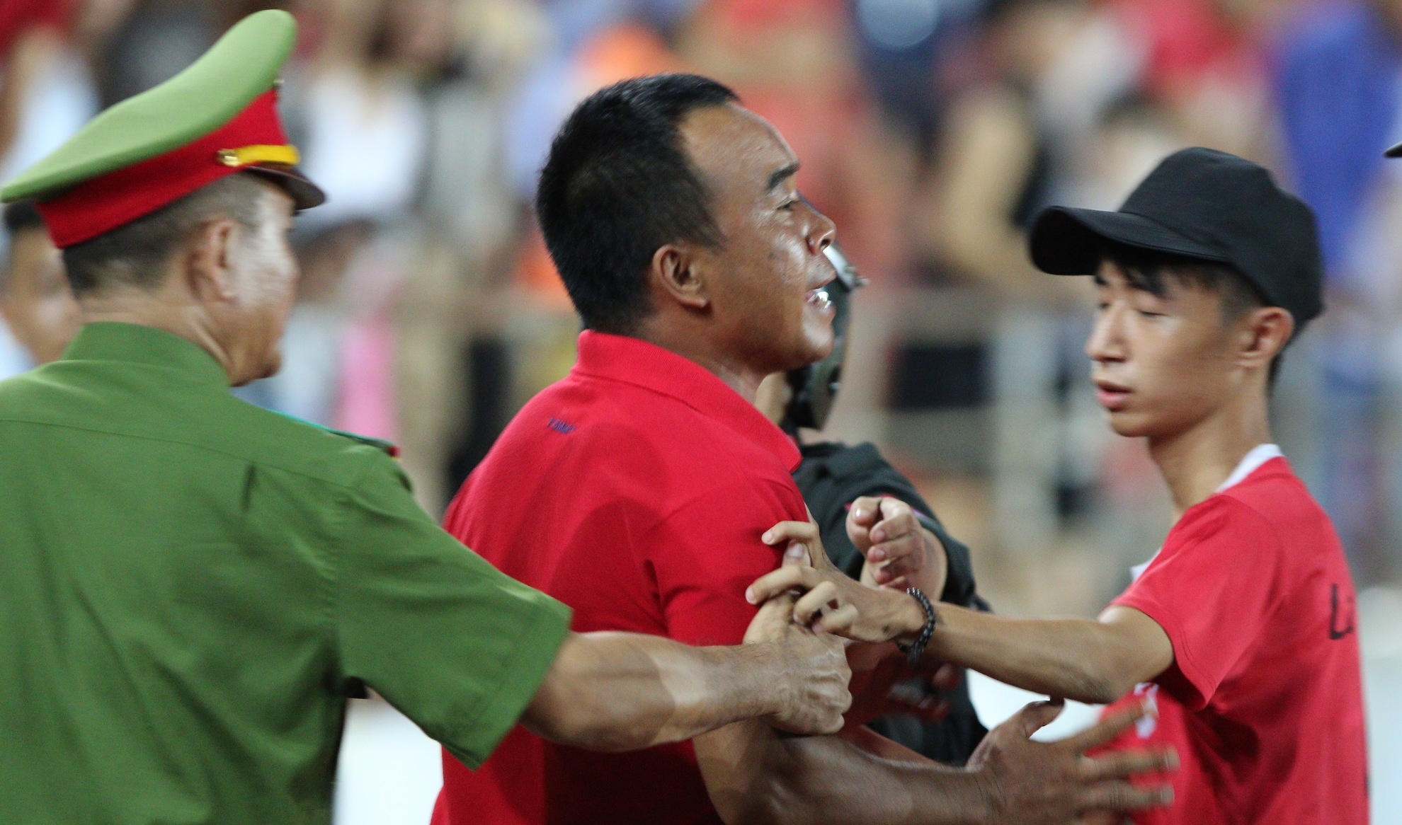 CDV lao xuong san V.League anh 1