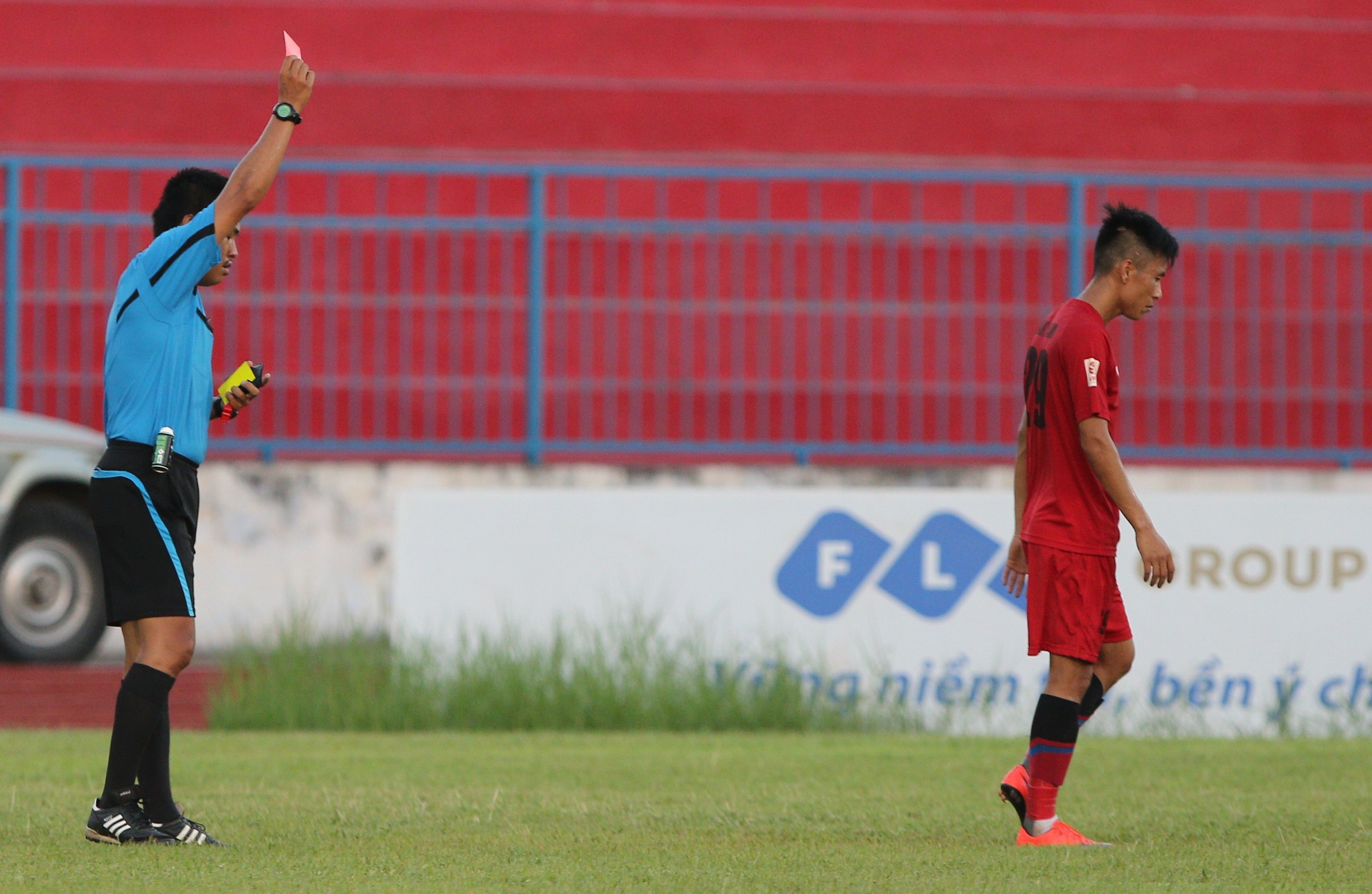 CDV lao xuong san V.League anh 6