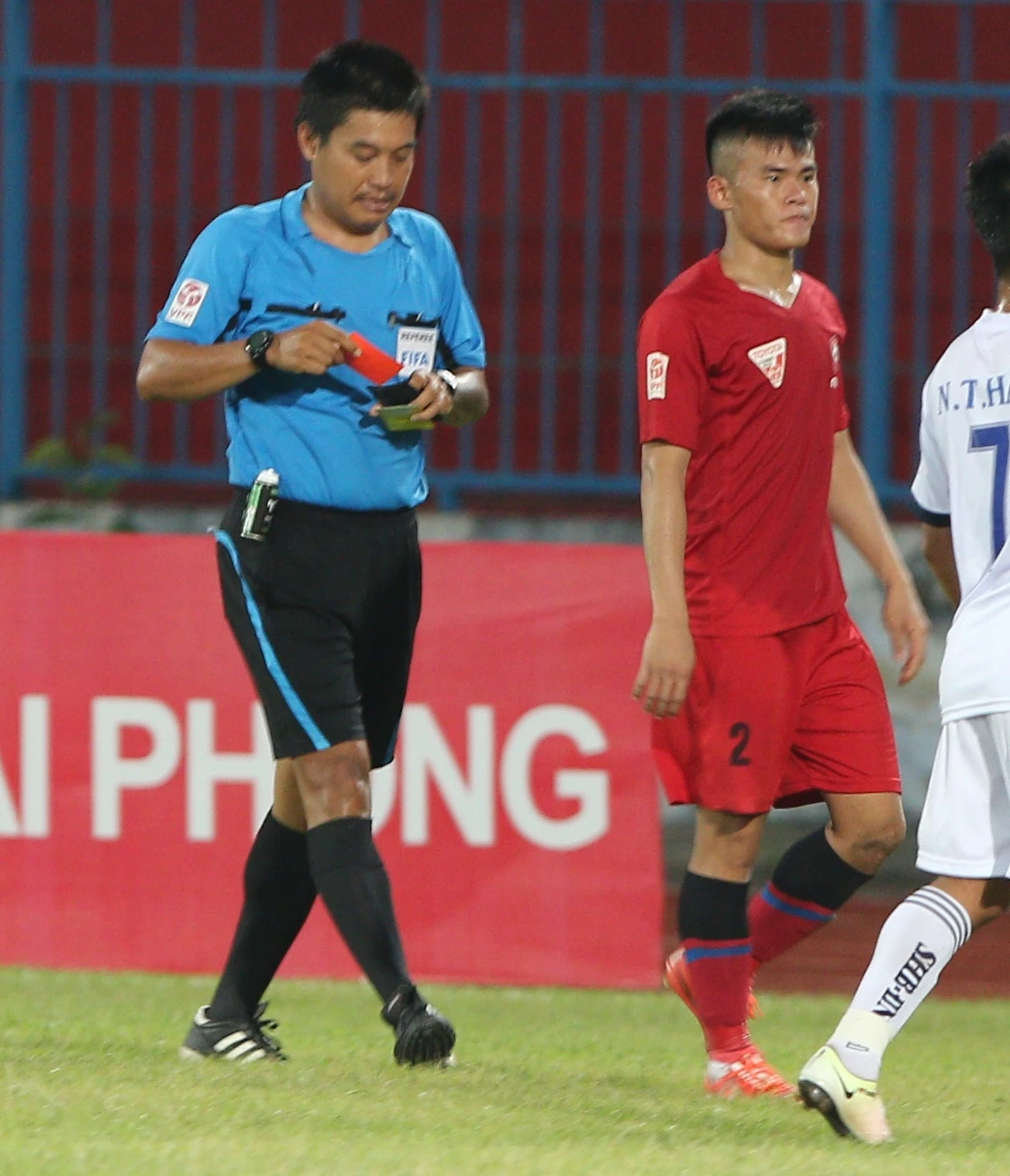 CDV lao xuong san V.League anh 7