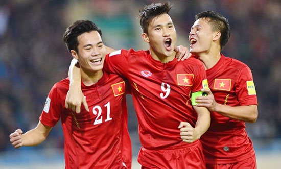Tuyen Viet Nam tap huan Han Quoc truoc them AFF Cup 2016 hinh anh