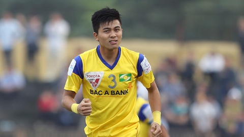 SLNA vang 3 tru cot truoc tran gap HAGL hinh anh