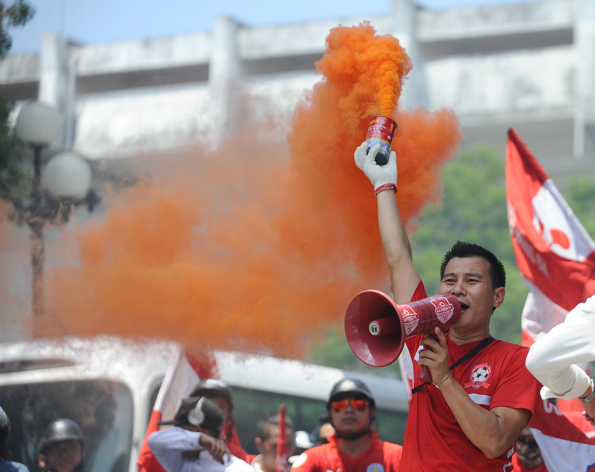 CDV Hai Phong dot phao sang anh 1